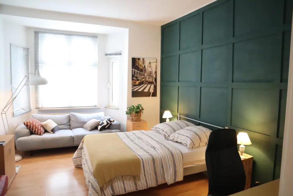 Cozy , Warm And Welcoming Room In The Heart Of Nuernberg Buitenkant foto